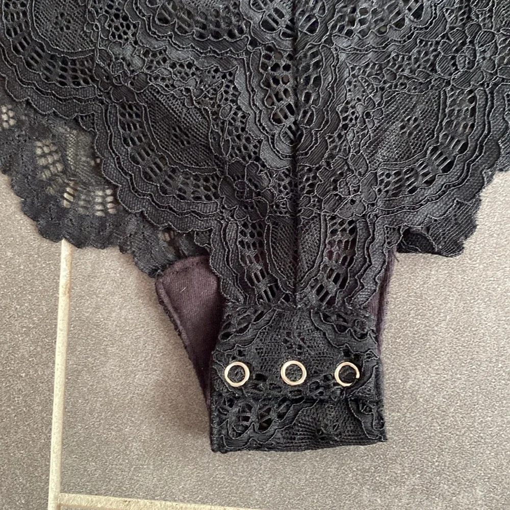 New Free People black silk and lace sleeveless tank body suit size small women’s